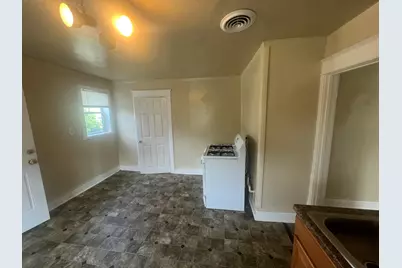 2555A N 16th St, Milwaukee, AZ 53206 - Photo 5