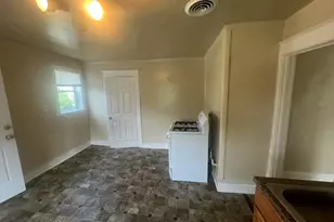 2555A N 16th St, Milwaukee, AZ 53206 - Photo 5