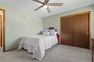 4512 Pennington Ln, Racine, WI 53403 - Photo 33