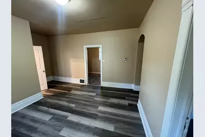 2555 N 16th St, Milwaukee, AZ 53206 - Photo 15