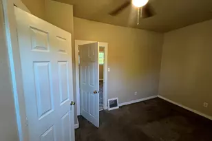 2555 N 16th St, Milwaukee, AZ 53206 - Photo 59