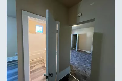 2555 N 16th St, Milwaukee, AZ 53206 - Photo 21