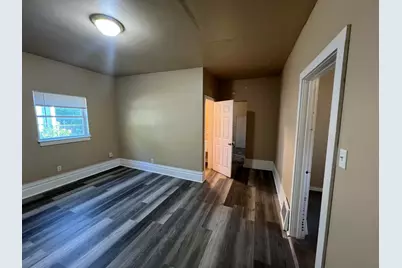 2555 N 16th St, Milwaukee, AZ 53206 - Photo 13