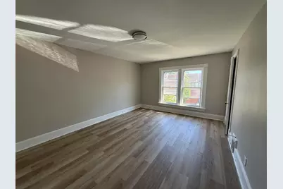 1537 E Irving Pl, Milwaukee, WI 53202 - Photo 9
