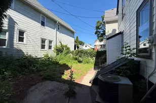 1537 E Irving Pl, Milwaukee, WI 53202 - Photo 17