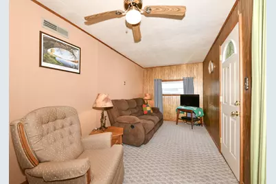 2812  Darlington St, Delavan, WI 53115 - Photo 7