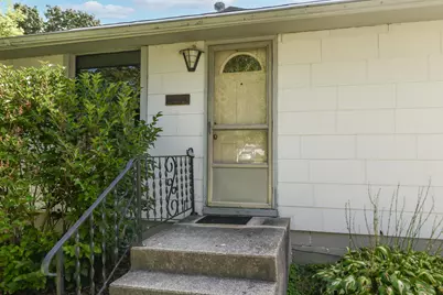 2812  Darlington St, Delavan, WI 53115 - Photo 5