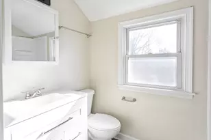 2750 N 61st St, Milwaukee, WI 53210 - Photo 9