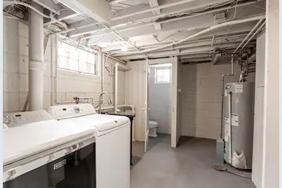 2750 N 61st St, Milwaukee, WI 53210 - Photo 17