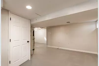 2750 N 61st St, Milwaukee, WI 53210 - Photo 31
