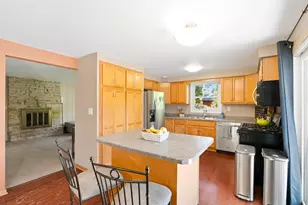 2100 S Woodshire Dr, New Berlin, WI 53151 - Photo 5