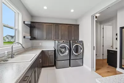 N40W23678  William Way, Pewaukee, WI 53072 - Photo 27