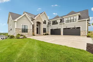 N40W23678 William Wy, Pewaukee, WI 53072 - Photo 111