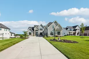 N40W23678 William Wy, Pewaukee, WI 53072 - Photo 99