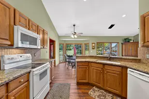 4372 113th St, Pleasant Prairie, WI 53158 - Photo 9