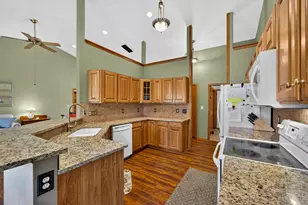 4372 113th St, Pleasant Prairie, WI 53158 - Photo 7