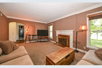 2202  Lefeber Ave, Wauwatosa, WI 53213 - Photo 5