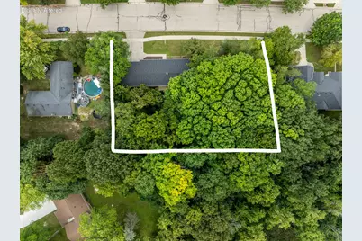2421  Skyline Dr, West Bend, WI 53090 - Photo 47