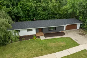 2421 Skyline Dr, West Bend, WI 53090 - Photo 43