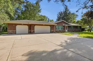 N95W25161 Whitewater Dr, Lisbon, WI 53017 - Photo 3