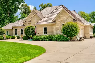 20765 Lincolnshire Ct, Brookfield, WI 53045 - Photo 7