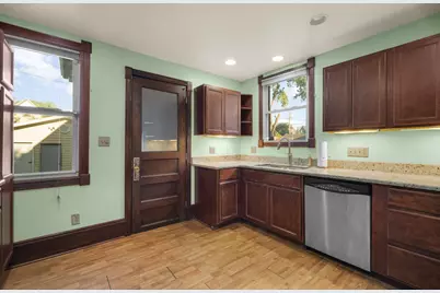 513 N 31st St, Milwaukee, WI 53208 - Photo 11