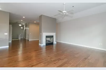 18235 W Wisconsin Ave, Brookfield, WI 53045 - Photo 11
