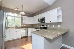 18235 W Wisconsin Ave, Brookfield, WI 53045 - Photo 15