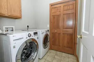 18235 W Wisconsin Ave, Brookfield, WI 53045 - Photo 31