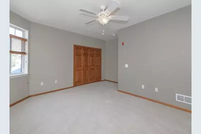 18235 W Wisconsin Ave, Brookfield, WI 53045 - Photo 35