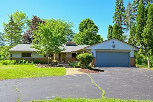 611 W Mequon Rd, Mequon, WI 53092 - Photo 1