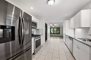611 W Mequon Rd, Mequon, WI 53092 - Photo 3