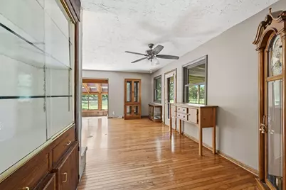 611 W Mequon Rd, Mequon, WI 53092 - Photo 17