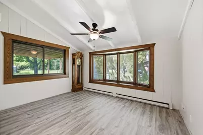 611 W Mequon Rd, Mequon, WI 53092 - Photo 15