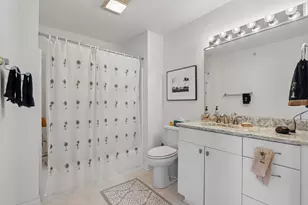 1550 N Warren Ave, Milwaukee, WI 53202 - Photo 33