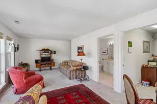 1550 N Warren Ave, Milwaukee, WI 53202 - Photo 29