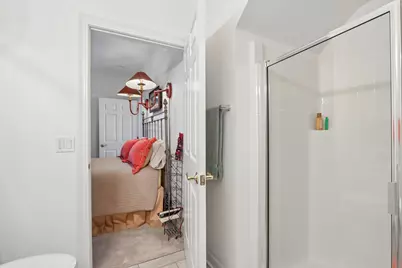 1550 N Warren Ave #113, Milwaukee, WI 53202 - Photo 21