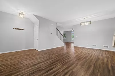 8126  Whitetail Dr, Racine, WI 53406 - Photo 5