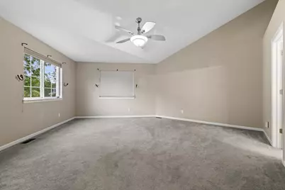 8126  Whitetail Dr, Racine, WI 53406 - Photo 17