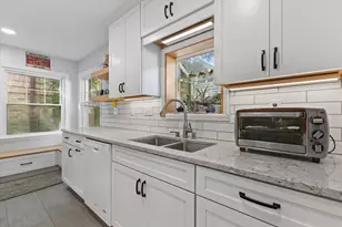 3153 S Pennsylvania Ave, Milwaukee, WI 53207 - Photo 11