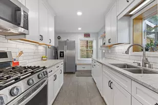 3153 S Pennsylvania Ave, Milwaukee, WI 53207 - Photo 9
