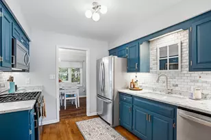 627 W Aspenwood Ct, Bayside, WI 53217 - Photo 13