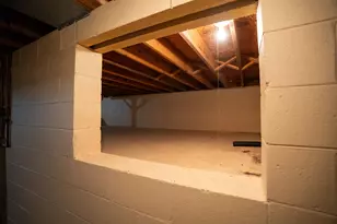 627 W Aspenwood Ct, Bayside, WI 53217 - Photo 29