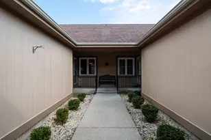 627 W Aspenwood Ct, Bayside, WI 53217 - Photo 33