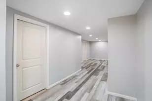 627 W Aspenwood Ct, Bayside, WI 53217 - Photo 27