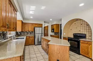7586 Francis Ct, Franklin, WI 53132 - Photo 11