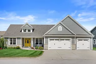N54W23848 Fieldstone Pass Cir, Sussex, WI 53089 - Photo 1