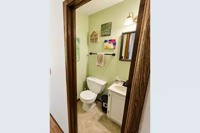 10600 W Monastery Dr, Franklin, WI 53132 - Photo 13