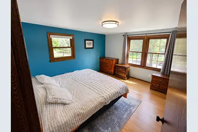 10600 W Monastery Dr, Franklin, WI 53132 - Photo 17