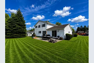 10600 W Monastery Dr, Franklin, WI 53132 - Photo 3